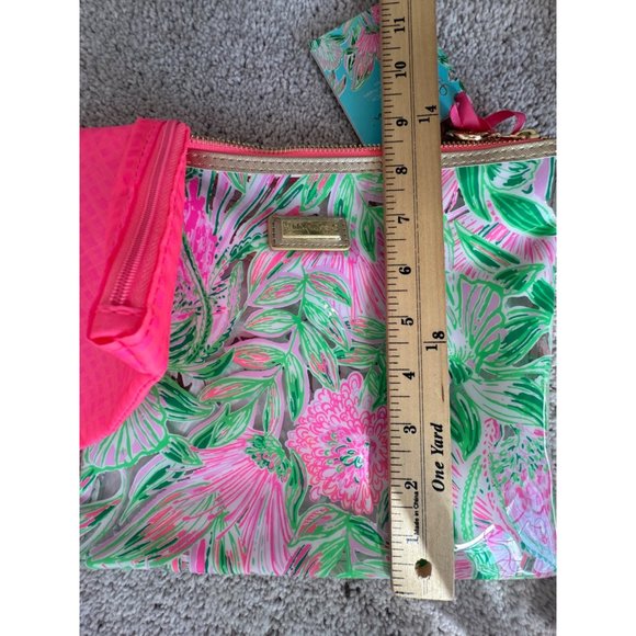 Lilly Pulitzer New Beach Day Pouch w/ Inside Pouch, Drink Holder, Towel Clips - Picture 11 of 15